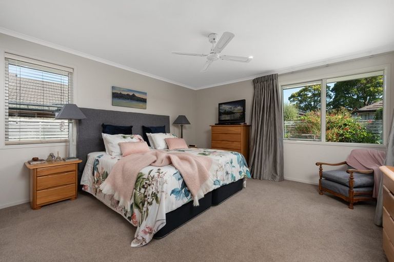 Photo of property in 2 Tranquil Grove, Omokoroa, 3114