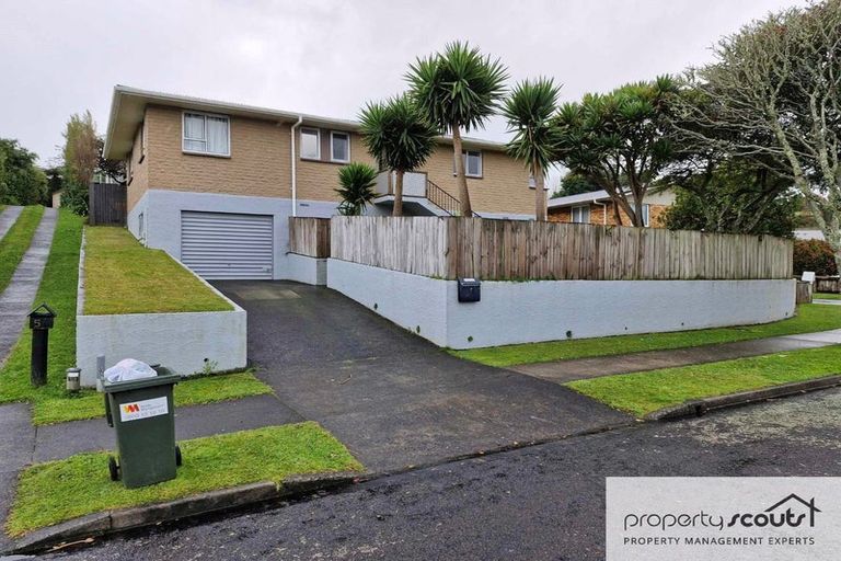 Photo of property in 7 Oawai Place, Marfell, New Plymouth, 4310