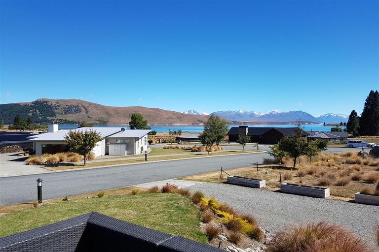 Photo of property in 1 Pollock Place, Lake Tekapo, 7999