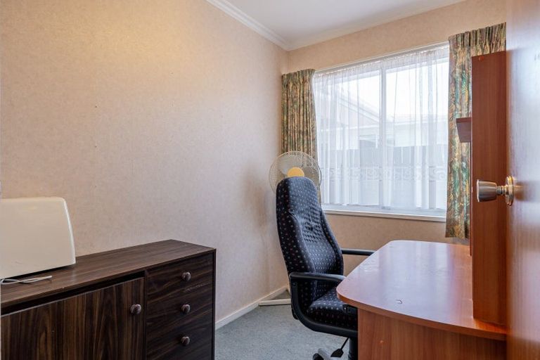 Photo of property in 10 Lockhart Avenue, Milson, Palmerston North, 4414