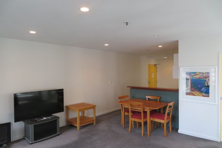 Photo of property in Terrace Heights Apartments, 6d/163 The Terrace, Wellington Central, Wellington, 6011