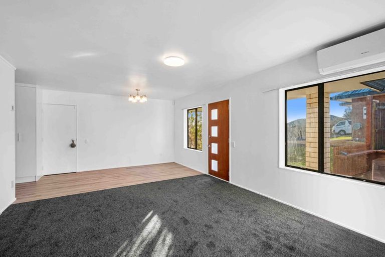 Photo of property in 2/19 Wai Iti Place, Clendon Park, Auckland, 2103