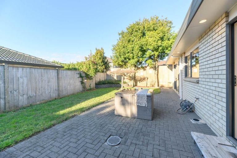 Photo of property in 20 Caragh Place, East Tamaki, Auckland, 2016