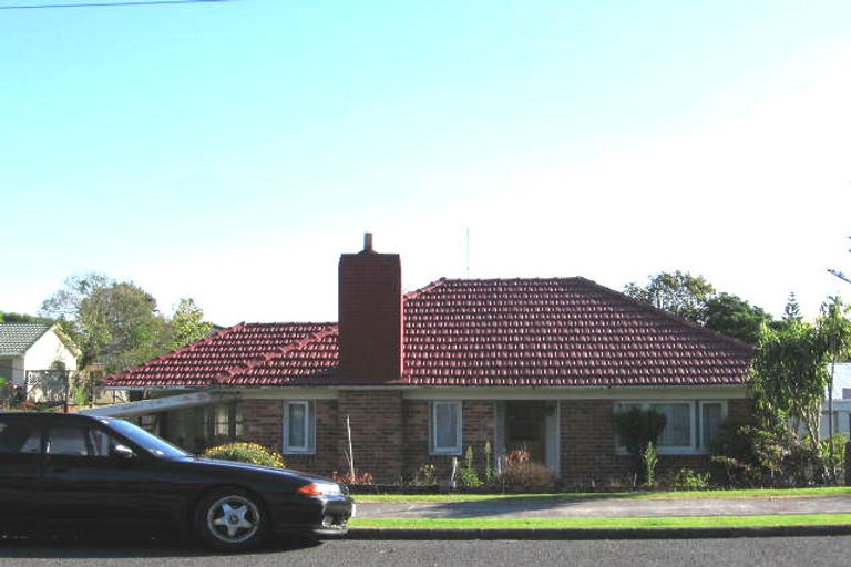 Photo of property in 9 Craigbank Avenue, New Lynn, Auckland, 0600