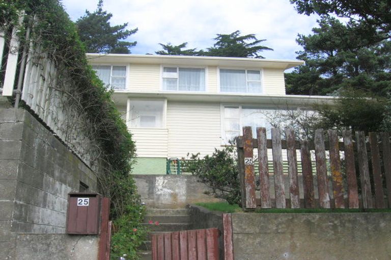 Photo of property in 25 Ahuriri Street, Strathmore Park, Wellington, 6022
