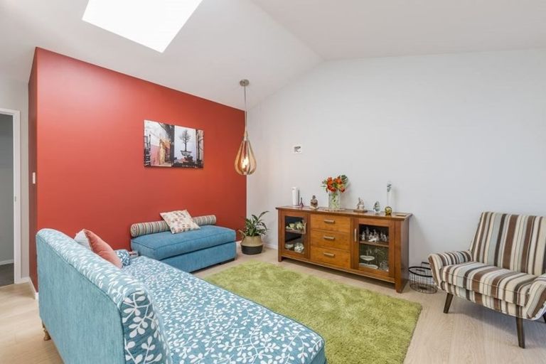 Photo of property in 16 Trevally Place, Snells Beach, 0920