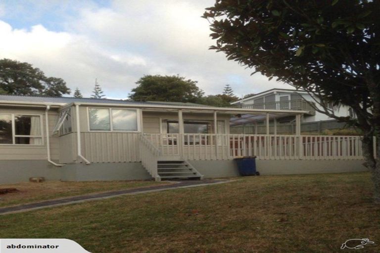 Photo of property in 2/17 Capilano Place, Glenfield, Auckland, 0629