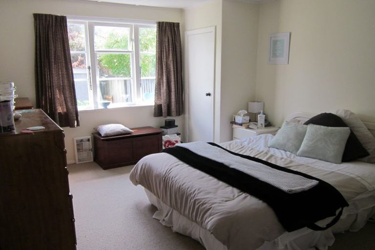 Photo of property in 35 Atiawa Crescent, Waiwhetu, Lower Hutt, 5010