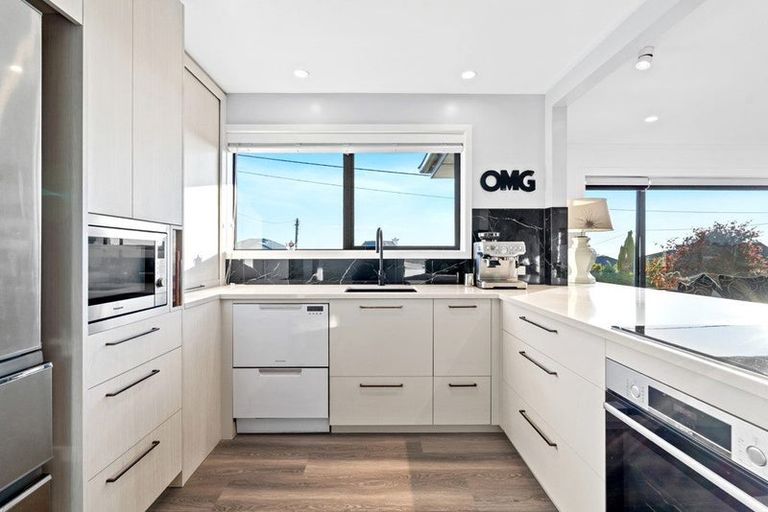 Photo of property in 48 Gulf View Road, Murrays Bay, Auckland, 0630