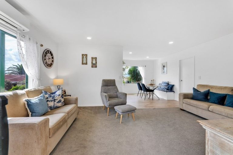 Photo of property in 22b Vincent Street, Howick, Auckland, 2014