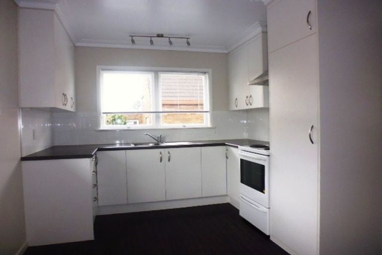 Photo of property in 2/43 East Street, Papakura, 2110