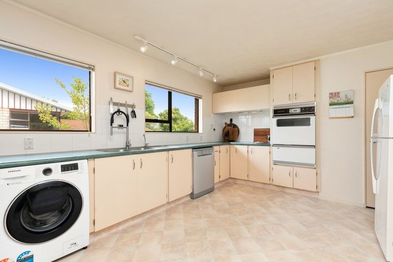 Photo of property in 44 Links View Drive, Omokoroa, 3114