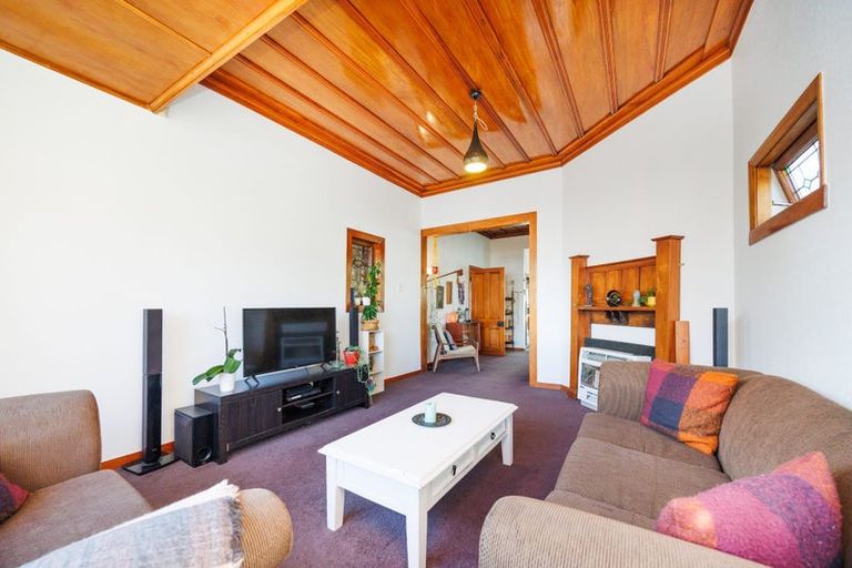 Photo of property in 1 Lytton Street, Feilding, 4702