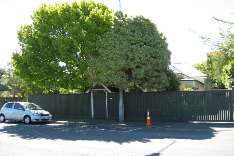 Photo of property in 123 Aikmans Road, Merivale, Christchurch, 8014