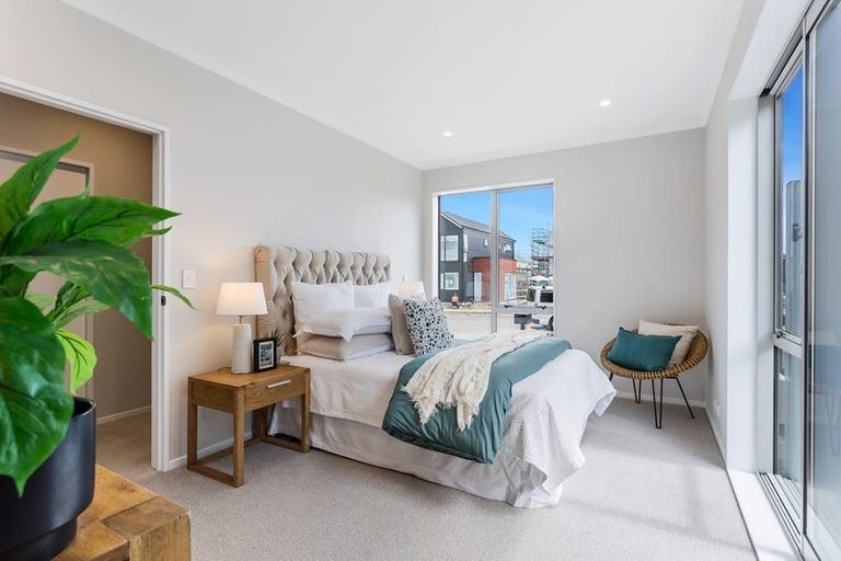 Photo of property in 33 Roundel Crescent, Whenuapai, Auckland, 0618