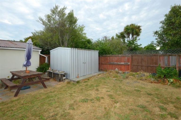 Photo of property in 11 Newport Street, Avondale, Christchurch, 8061