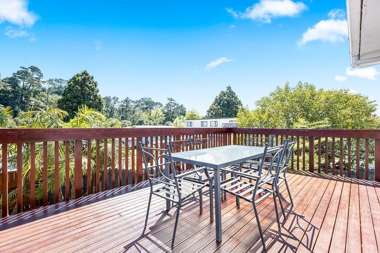 Photo of property in 38 Woodside Road, Massey, Auckland, 0614