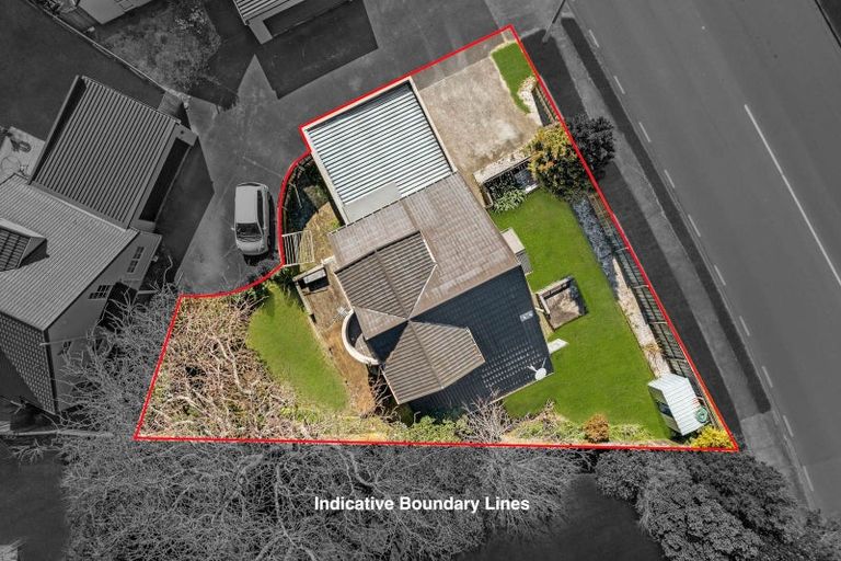 Photo of property in 2/163 Whitford Road, Somerville, Auckland, 2014