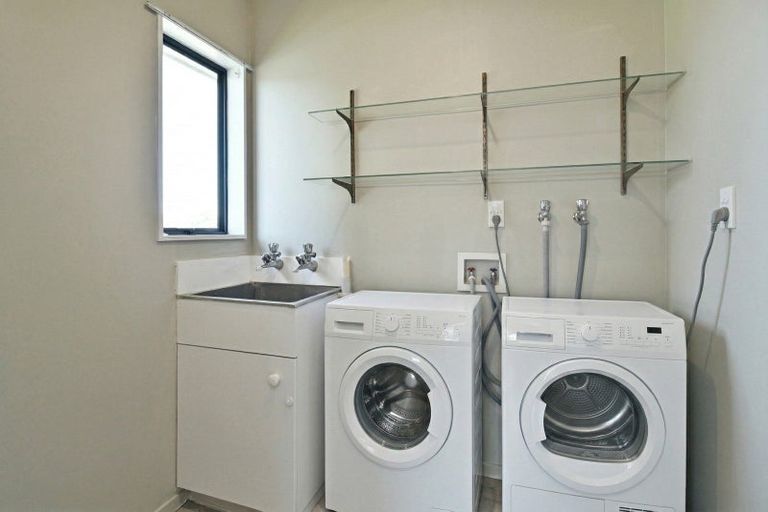 Photo of property in 38 Titoki Crescent, Pirimai, Napier, 4112