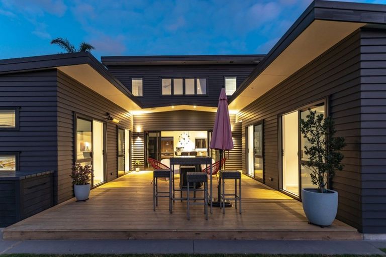 Photo of property in 302 Graham Street, Whangamata, 3620