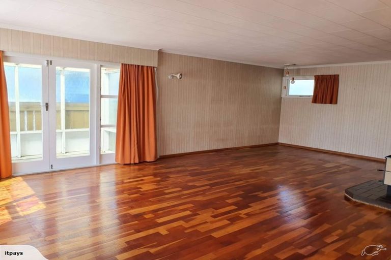 Photo of property in 8 Ruru Crescent, Heretaunga, Upper Hutt, 5018