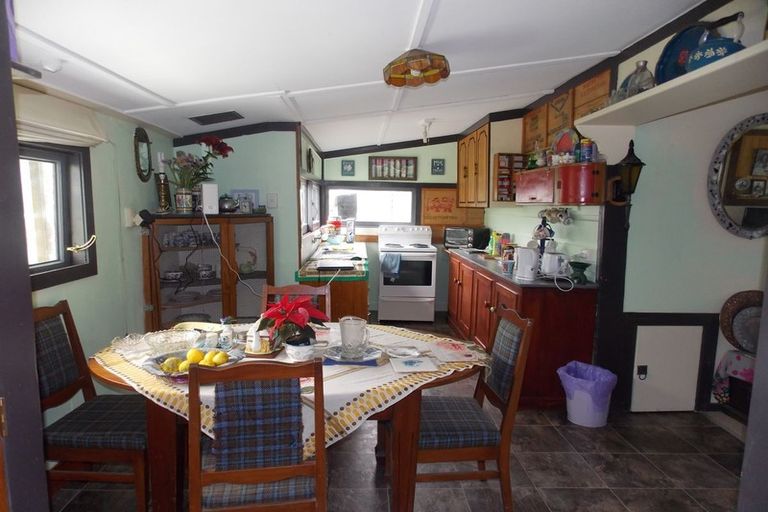 Photo of property in 13 Beach Street, Tangimoana, 4822