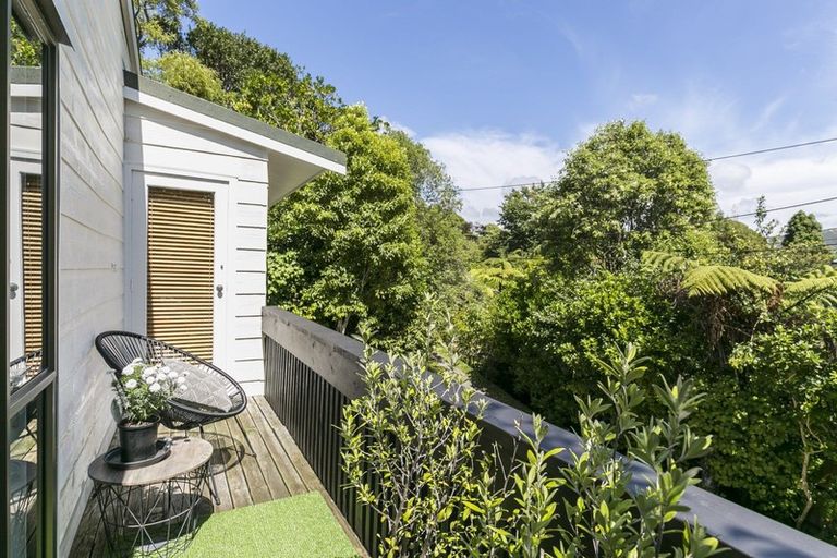 Photo of property in 76 Khandallah Road, Ngaio, Wellington, 6035