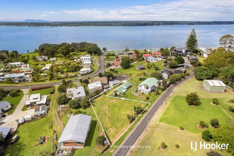 Photo of property in 16a Harbour View Road, Tahawai, 3170