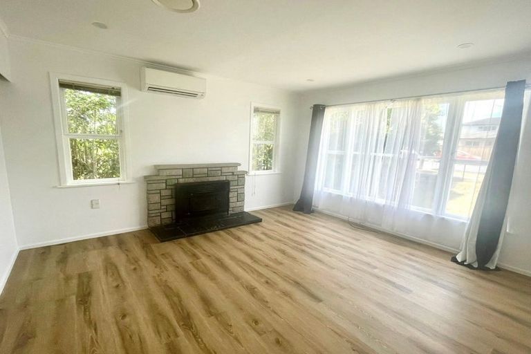 Photo of property in 5 Clendon Avenue, Papatoetoe, Auckland, 2025