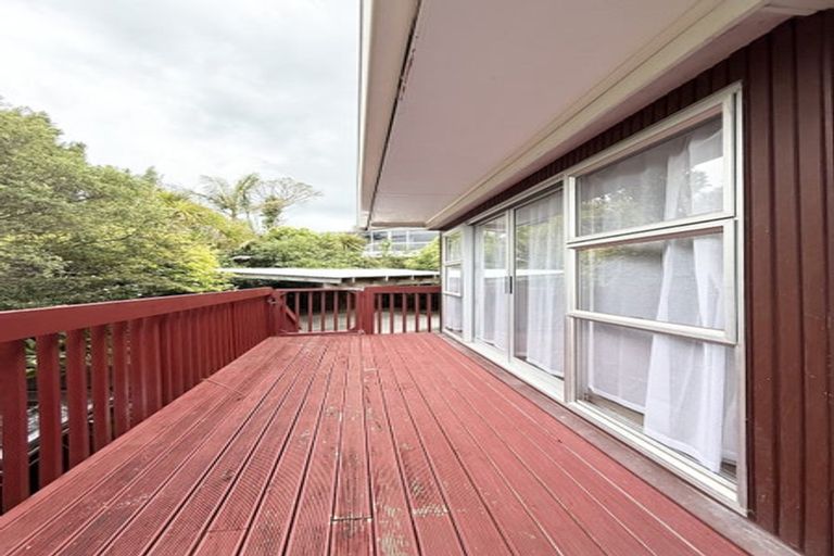 Photo of property in 2/12 Velma Road, Hillcrest, Auckland, 0627