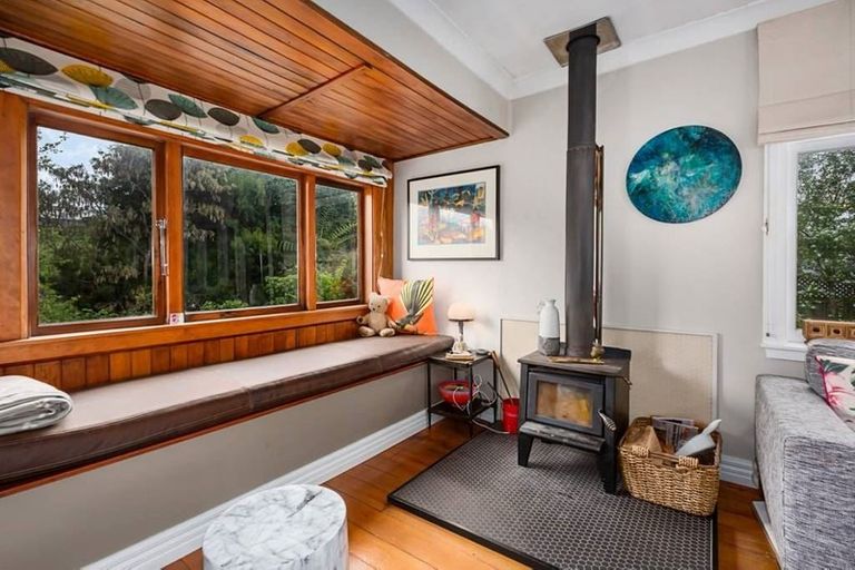 Photo of property in 62 Renown Road, Raumati South, Paraparaumu, 5032