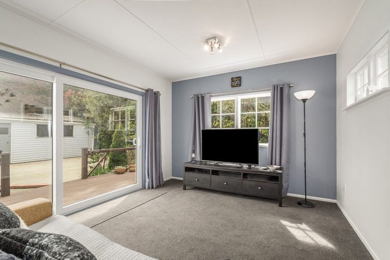 Photo of property in 19 Mimihau Grove, Wainuiomata, Lower Hutt, 5014