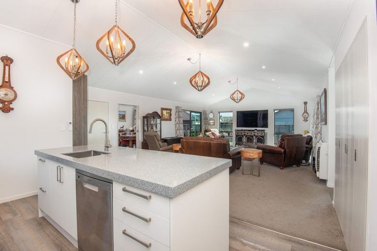 Photo of property in 42 Anderton Crescent, Mosgiel, 9024