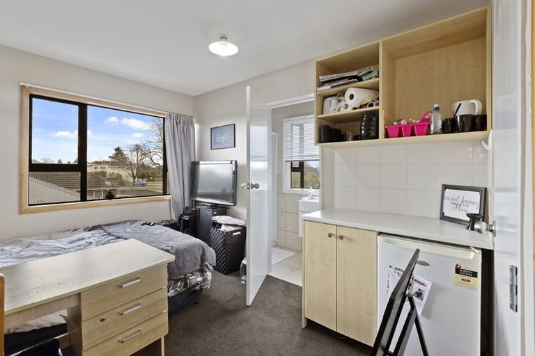 Photo of property in 50 Hooker Avenue, Bryndwr, Christchurch, 8053