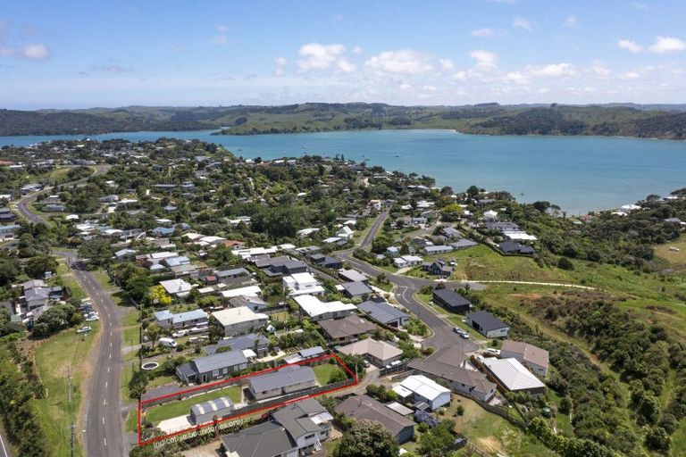 Photo of property in 9 Lorenzen Bay Road, Raglan, 3225