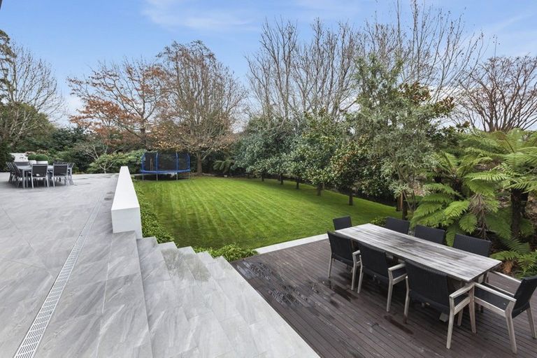 Photo of property in 8 Saint Barnabas Lane, Fendalton, Christchurch, 8052