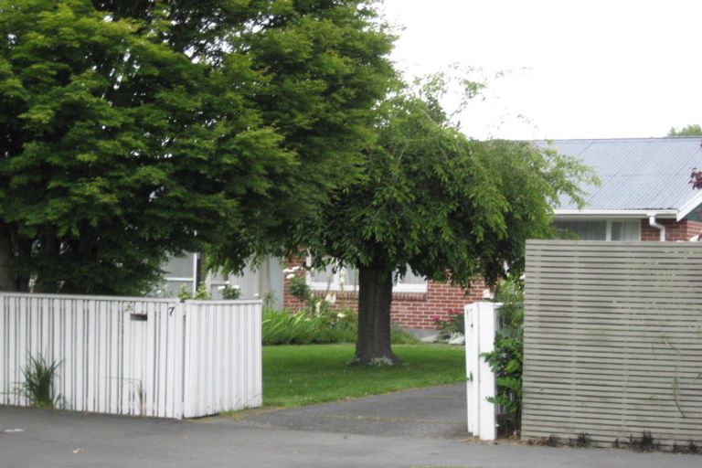 Photo of property in 7 Burnside Crescent, Burnside, Christchurch, 8053