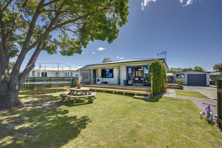 Photo of property in 15 Fleming Crescent, Maraenui, Napier, 4110