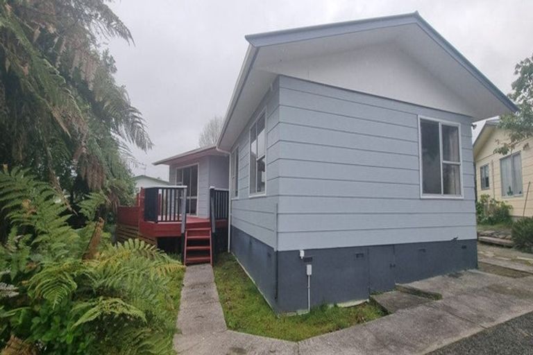 Photo of property in 114 Homedale Street, Pukehangi, Rotorua, 3015