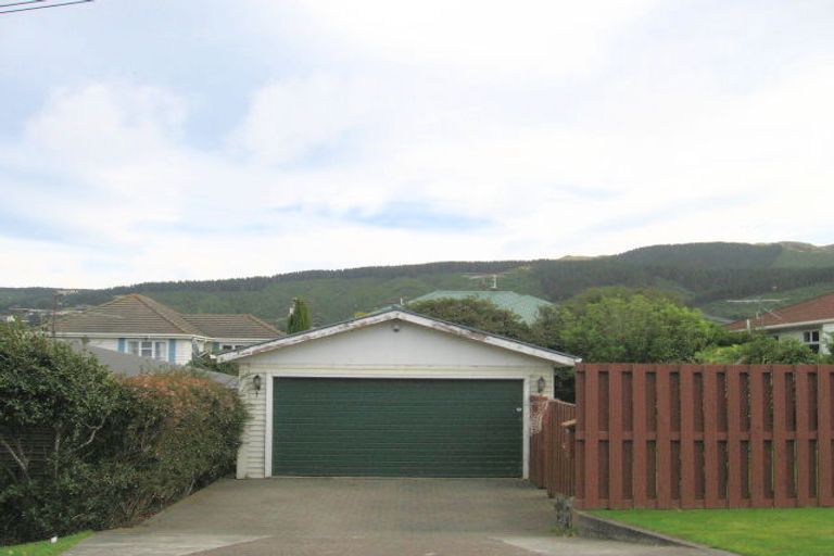 Photo of property in 23 Cecil Road, Tawa, Wellington, 5028