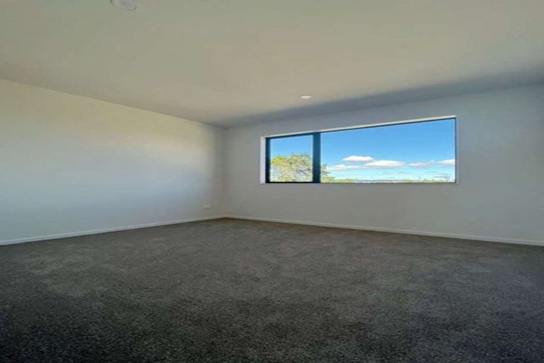 Photo of property in 2/26 Toru Street, Te Atatu Peninsula, Auckland, 0610