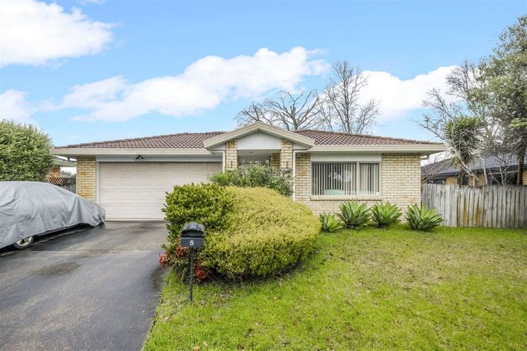 Photo of property in 5 Artillery Drive, Papakura, 2110