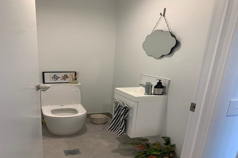 Photo of property in 14 Kaiwawao Lane, Hobsonville, Auckland, 0616