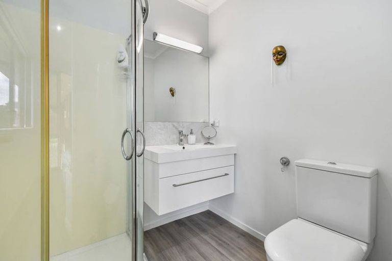 Photo of property in 98 Helenslee Road, Pokeno, 2472