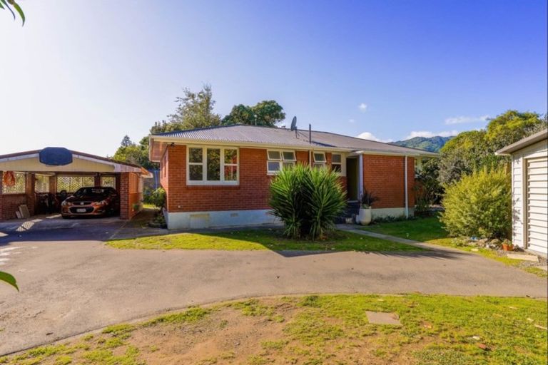 Photo of property in 10 Fleetwood Grove, Waikanae, 5036
