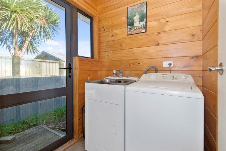 Photo of property in 26 Sutton Crescent, Papakura, 2110