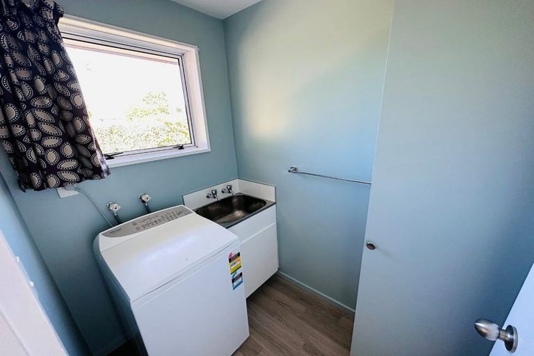 Photo of property in 2 Guildford Street, Burnside, Christchurch, 8053