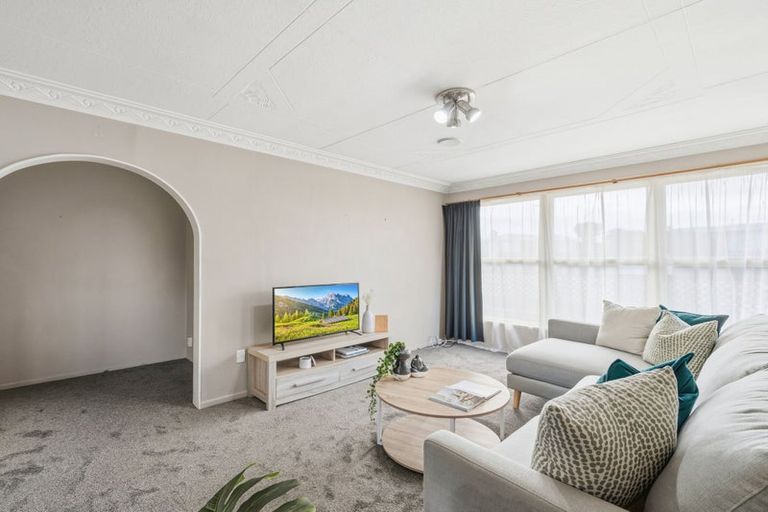 Photo of property in 1 Braemar Street, Kew, Invercargill, 9812