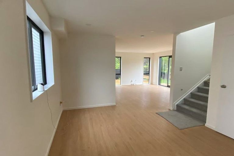 Photo of property in 37d Allington Road, Massey, Auckland, 0614