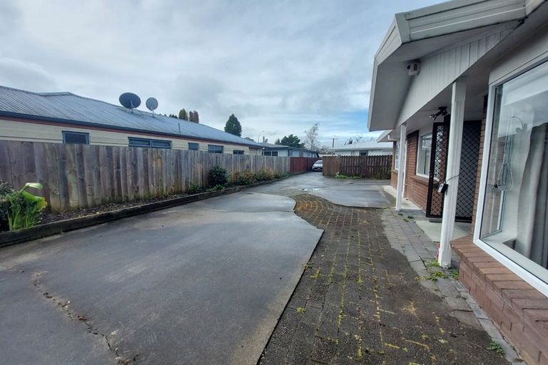 Photo of property in 19 Sandwich Road, St Andrews, Hamilton, 3200